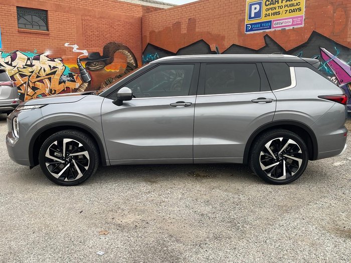 2023 Mitsubishi Outlander Exceed Tourer
