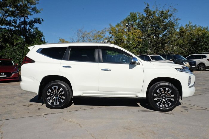 2021 Mitsubishi Pajero Sport GLS