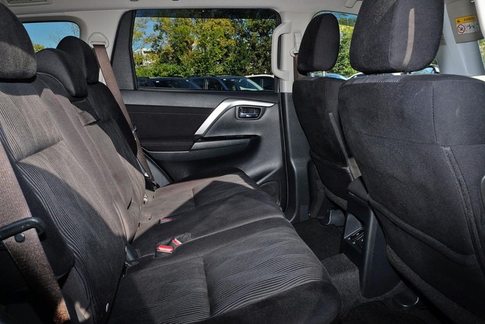 2021 Mitsubishi Pajero Sport GLS