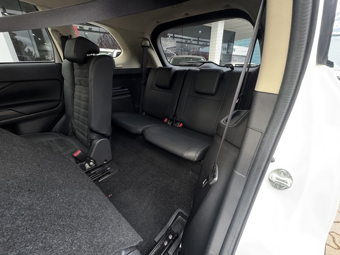2020 Mitsubishi Outlander LS