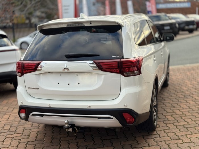 2020 Mitsubishi Outlander LS