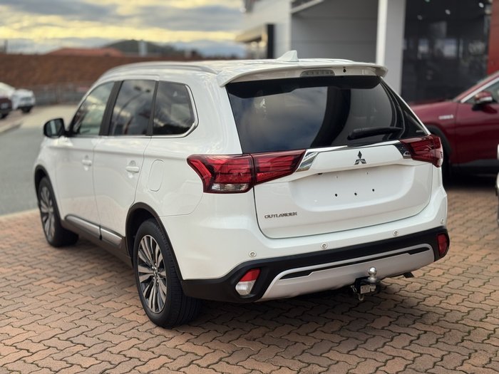 2020 Mitsubishi Outlander LS