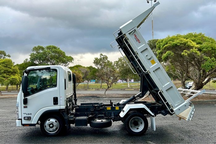 2023 Isuzu N Series NLR 45-150 Tipper