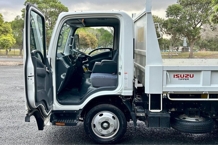 2023 Isuzu N Series NLR 45-150 Tipper
