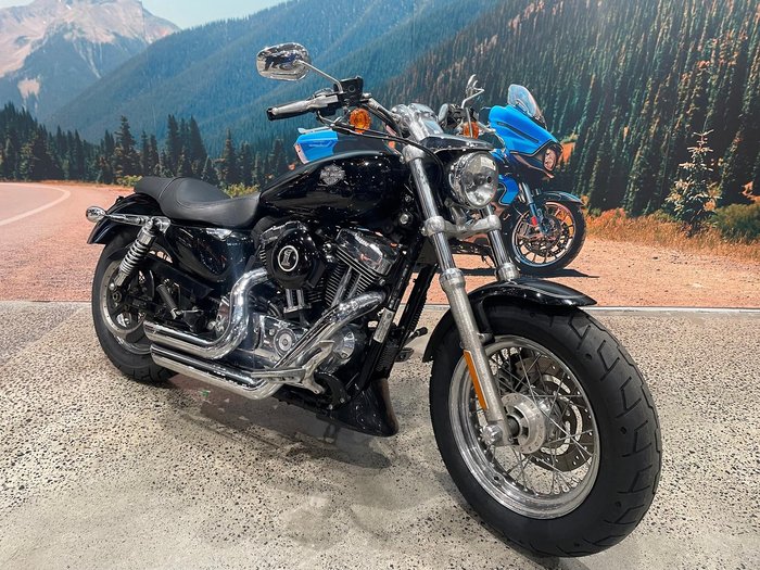 2012 Harley-Davidson 1200 Custom (XL1200C)