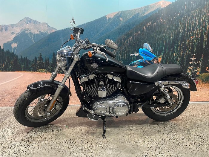 Harley-Davidson 1200 Custom (XL1200C) Sportster