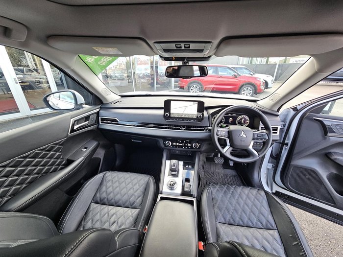 2024 Mitsubishi Outlander PHEV Exceed