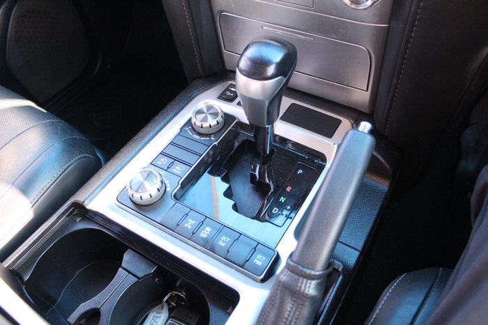 2020 Toyota Landcruiser VX