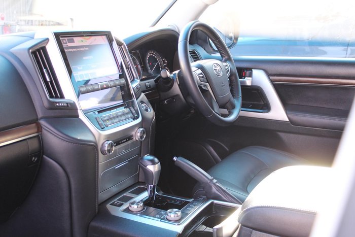 2020 Toyota Landcruiser VX