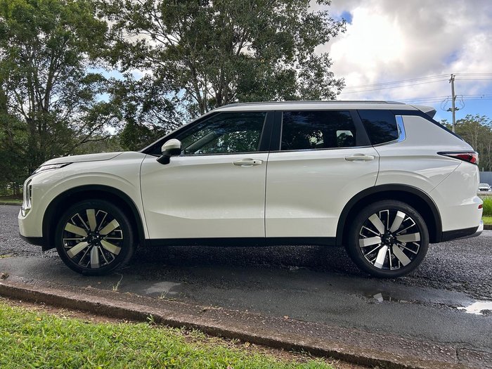 2025 Mitsubishi Outlander Aspire