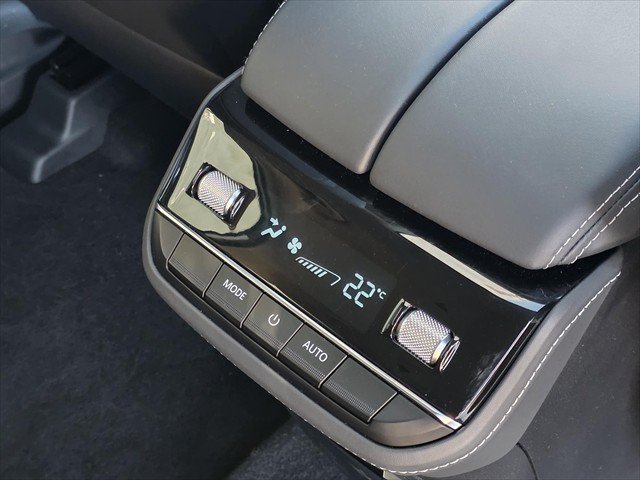2025 LDV D90 Executive