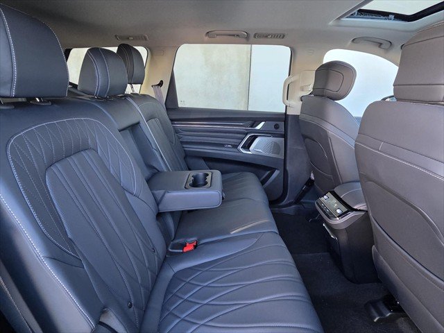 2025 LDV D90 Executive