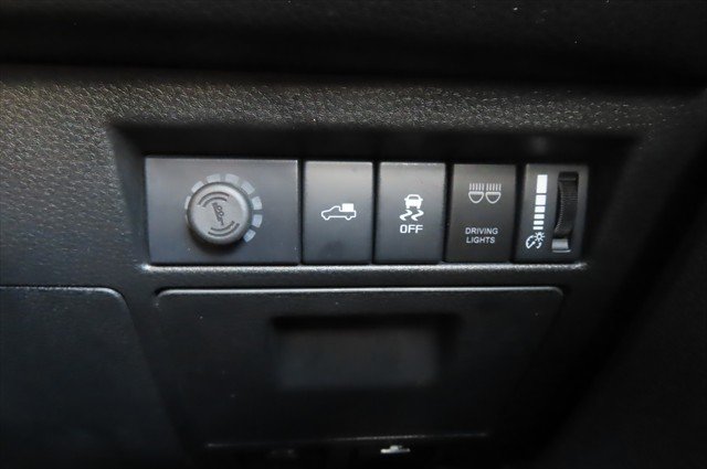2024 MAZDA BT-50 SP BT-50 F 6AUTO 3.0L DUAL CAB PICKUP SP 4X4 Ice White
