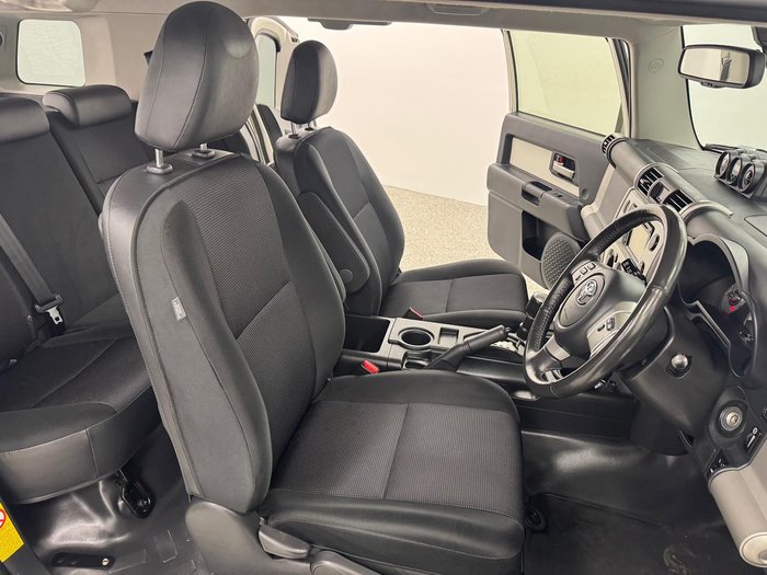 2016 Toyota FJ Cruiser GSJ15R MY14 4X4 Dual Range French Vanilla
