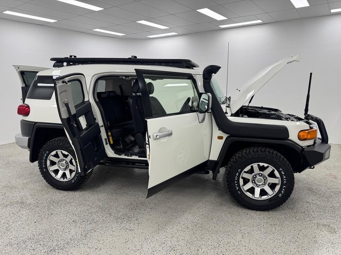 2016 Toyota FJ Cruiser GSJ15R MY14 4X4 Dual Range French Vanilla