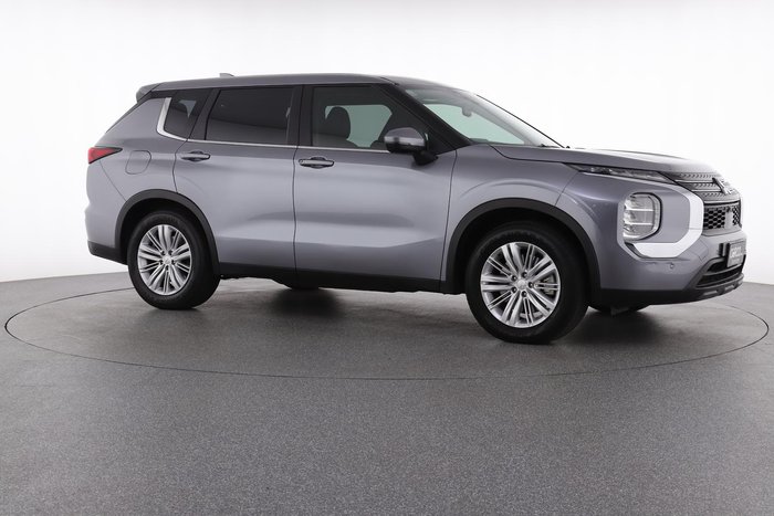 2022 Mitsubishi Outlander ES