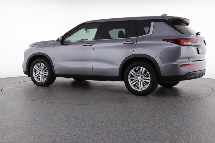 2022 Mitsubishi Outlander ES