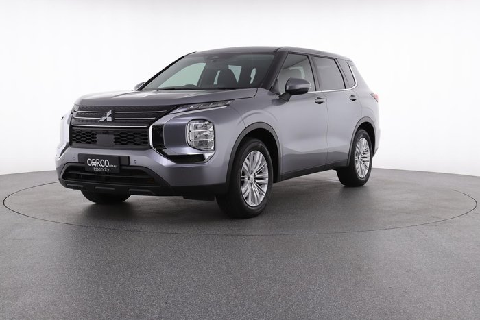 2022 Mitsubishi Outlander ES