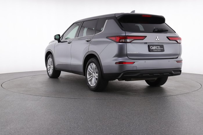 2022 Mitsubishi Outlander ES