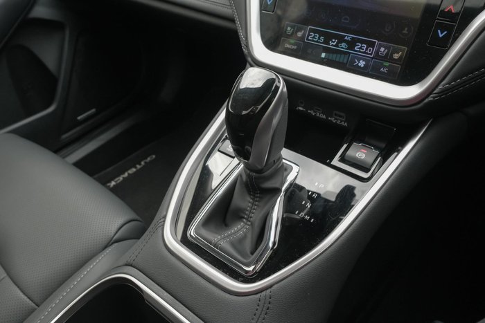 2025 Subaru Outback AWD Touring XT