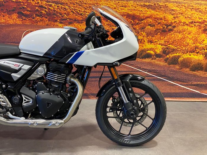 2026 Triumph Thruxton 400 Thruxton White