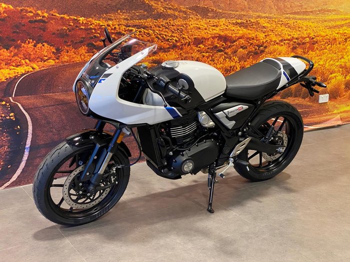 2026 Triumph Thruxton 400 Thruxton White