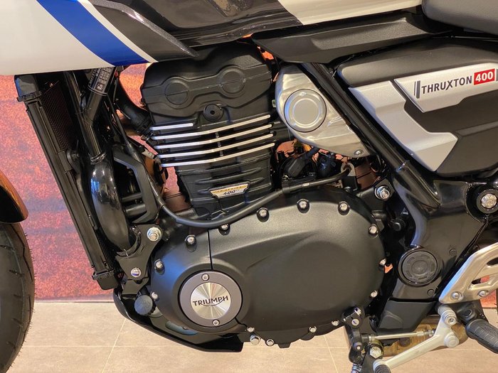 2026 Triumph Thruxton 400 Thruxton White