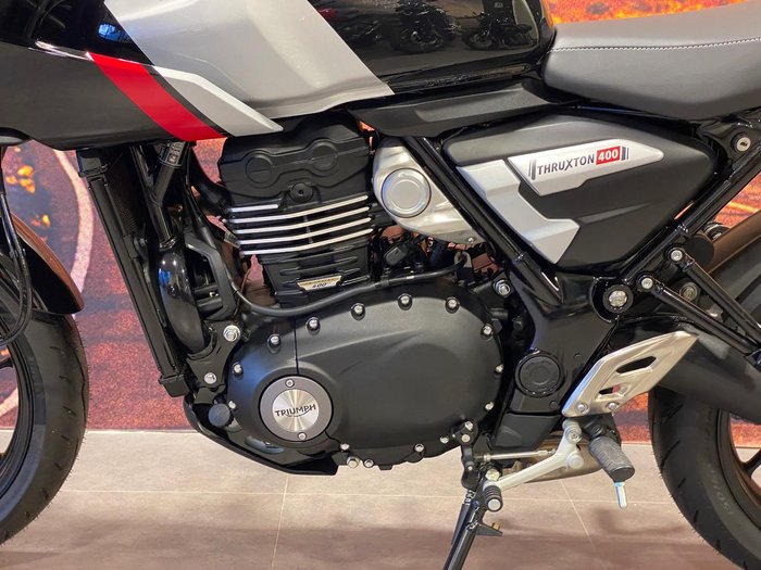 2026 Triumph Thruxton 400 Thruxton Black
