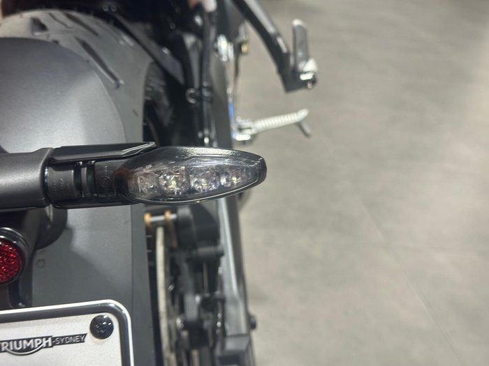2025 Triumph Trident 660 Trident Black