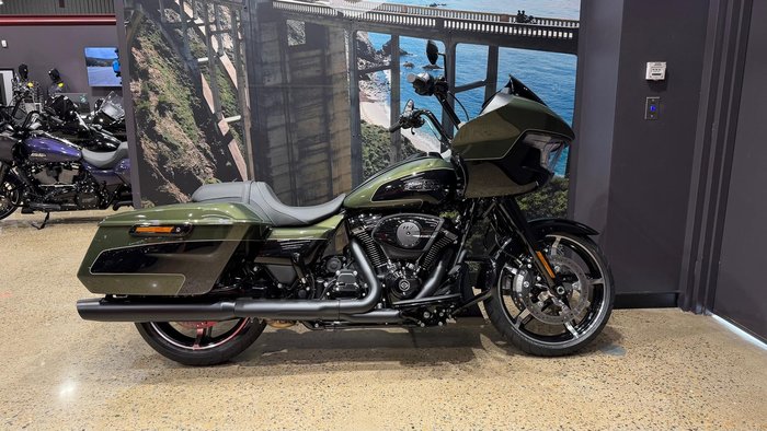 Harley-Davidson Road Glide 117 (FLTRX) Touring