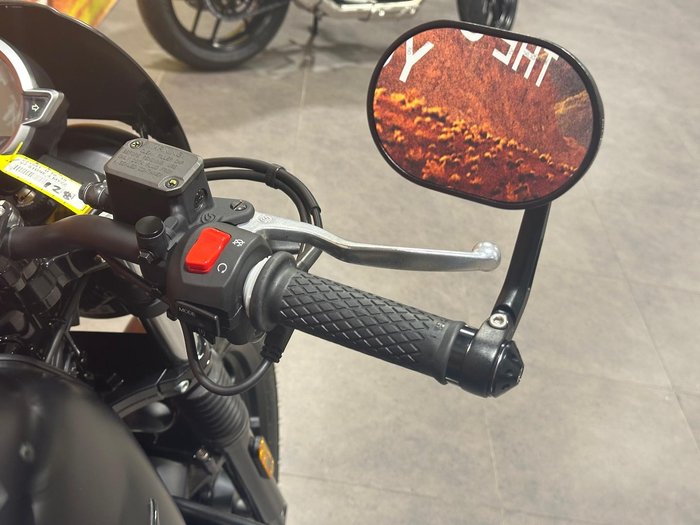 2022 Moto Guzzi V7 Stone Stone Black