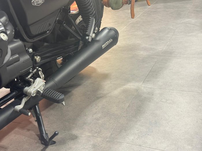 2022 Moto Guzzi V7 Stone Stone Black