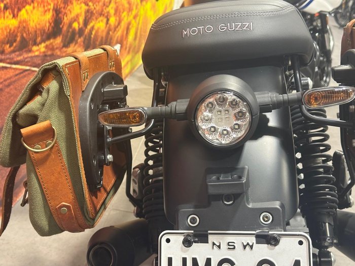 2022 Moto Guzzi V7 Stone Stone Black