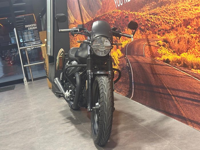 2022 Moto Guzzi V7 Stone Stone Black