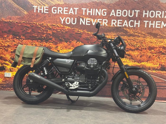 2022 Moto Guzzi V7 Stone Stone Black