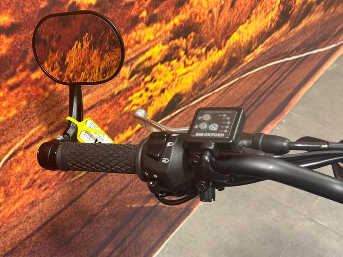 2022 Moto Guzzi V7 Stone Stone Black