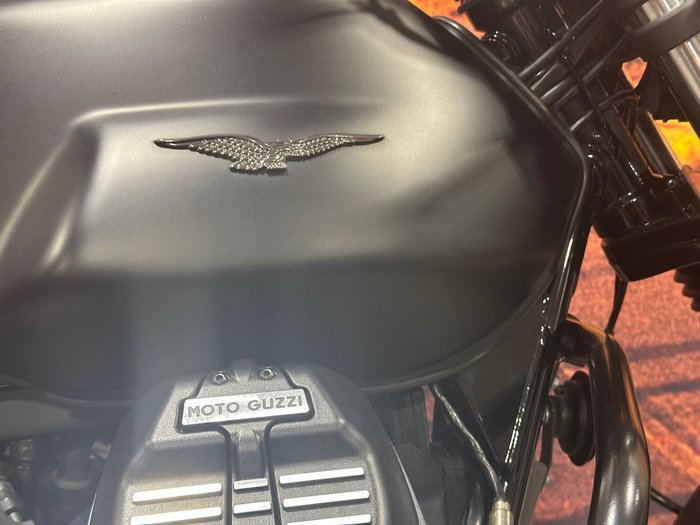 2022 Moto Guzzi V7 Stone Stone Black
