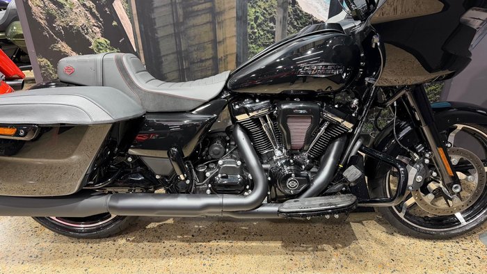 Harley-Davidson Road Glide 117 (FLTRX) Touring