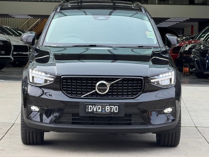 2025 Volvo XC40 Ultra B4 Dark