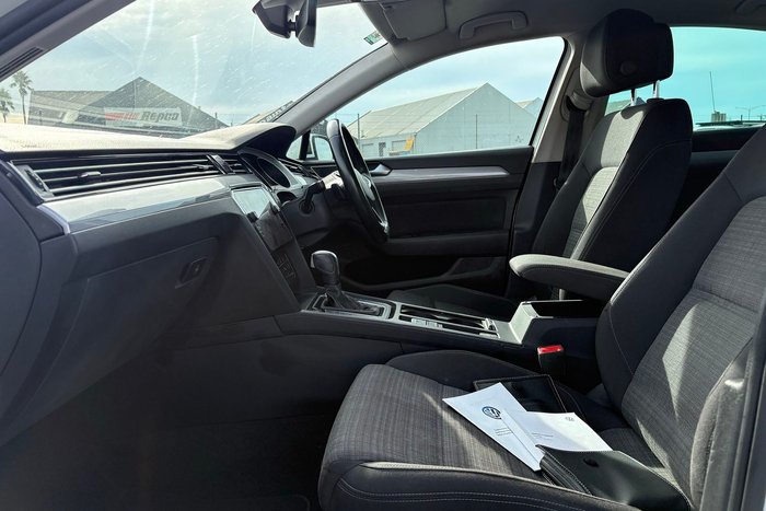 2022 Volkswagen Passat 140TSI Business