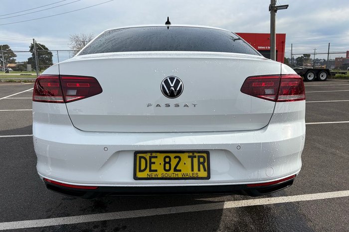2022 Volkswagen Passat 140TSI Business