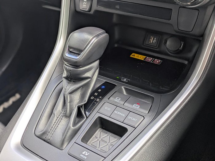 2024 Toyota RAV4 GXL