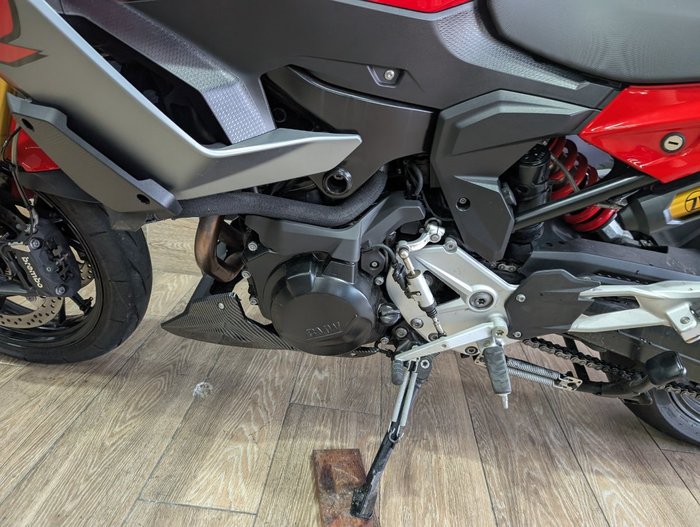 2021 BMW Motorrad F 900 XR