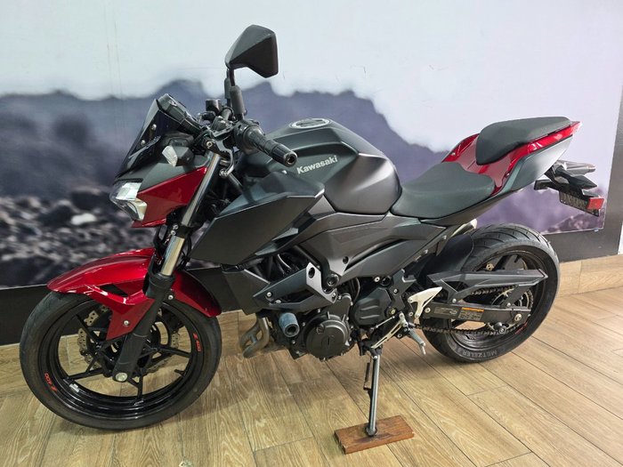 2021 Kawasaki Z400 RED
