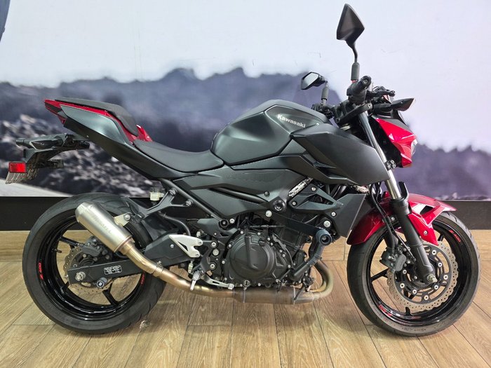 2021 Kawasaki Z400 RED
