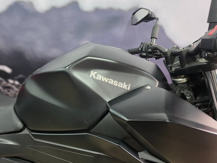 2021 Kawasaki Z400 RED
