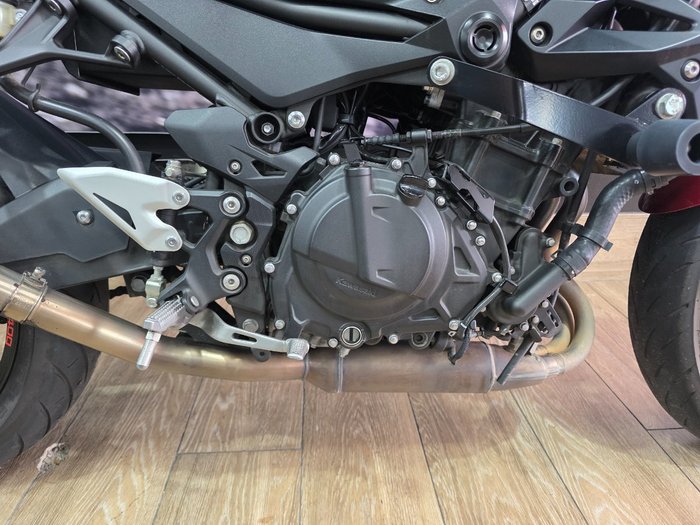 2021 Kawasaki Z400 RED