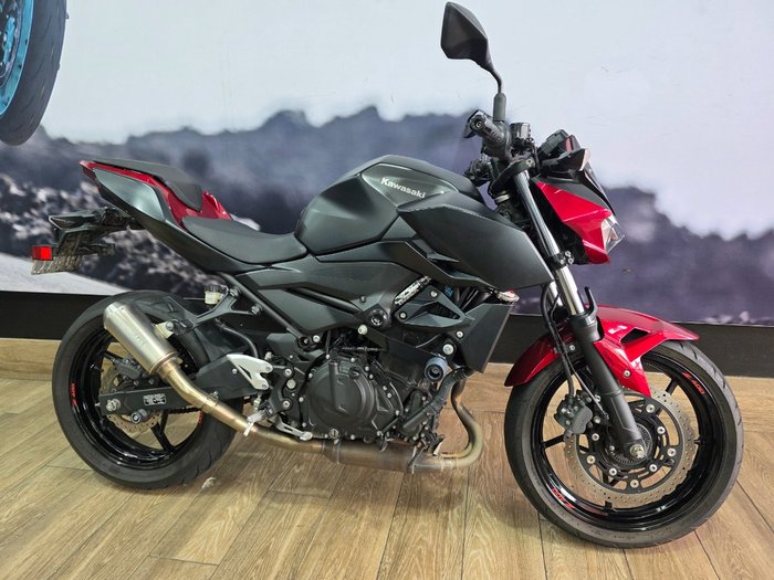 2021 Kawasaki Z400 RED