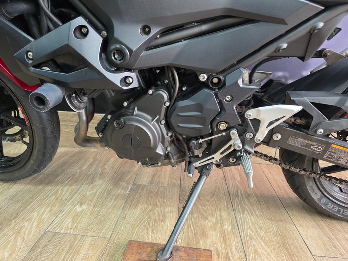 2021 Kawasaki Z400 RED