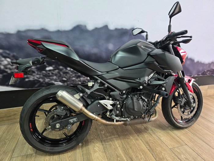 2021 Kawasaki Z400 RED
